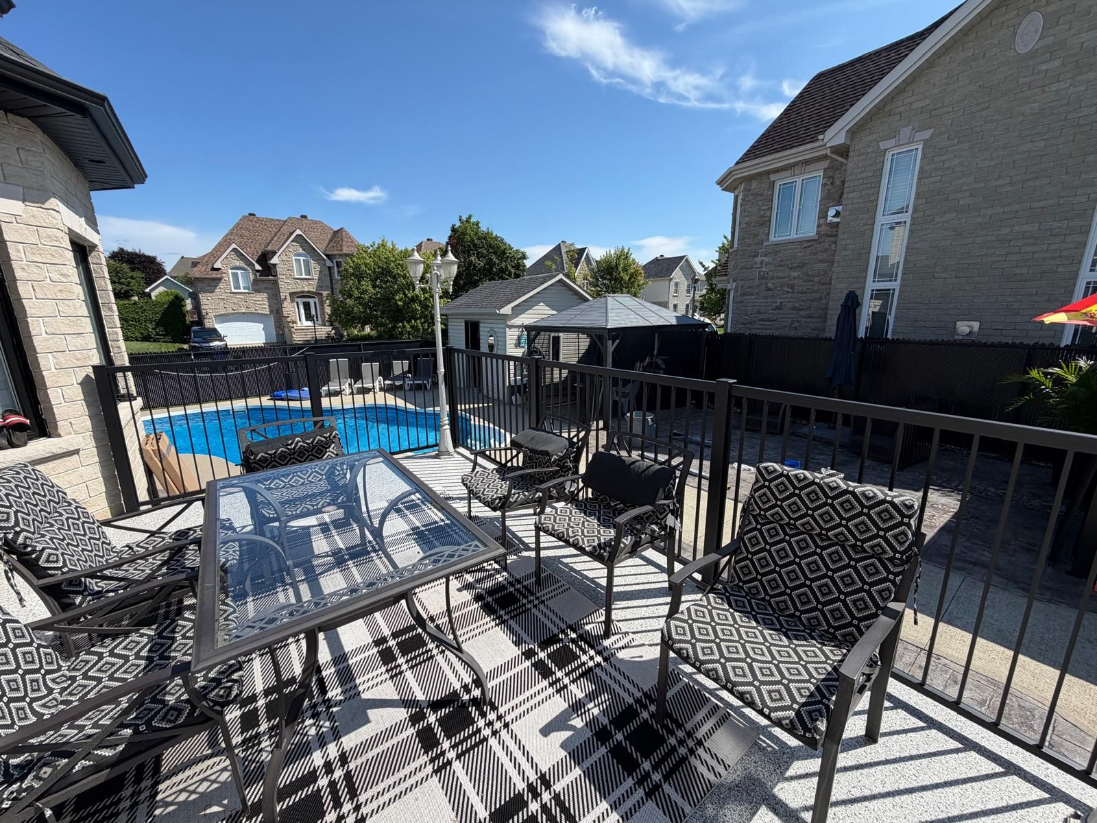 Garde-corps de terrasse de piscine surélevée