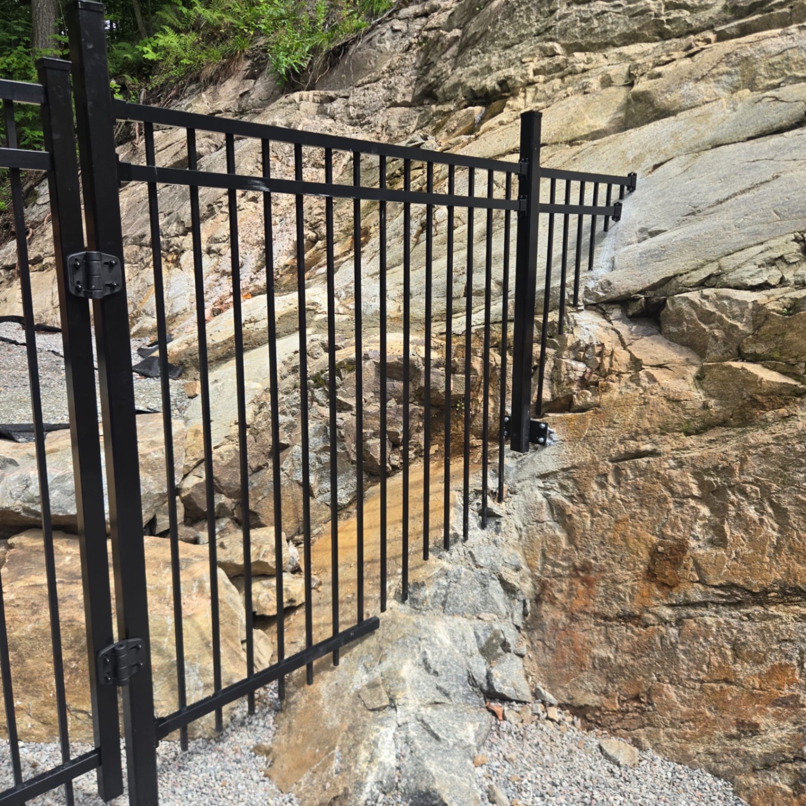 Clôture ornementale installée par Clôture 819 en Outaouais
