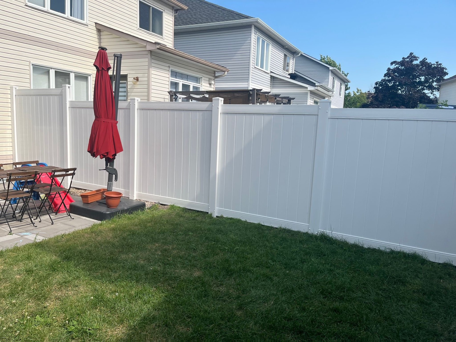 Clôture en PVC — réalisation 3 de Clôture 819 en Outaouais